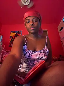 Snapshot of loventries chatting on February 2026 07:43:02 AM loventries online show from February 2026 07:43:02 AM