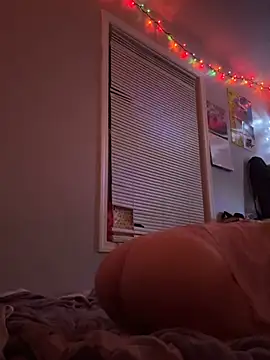 Snapshot of SexySkiBunny chatting on January 2026 02:49:01 AM SexySkiBunny online show from January 2026 02:49:01 AM