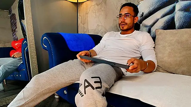 Vans Ross online show from February 2026 07:32:02 PM