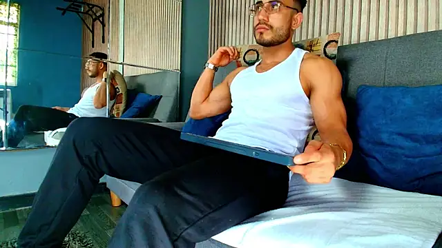 Vans Ross online show from February 2026 07:32:02 PM