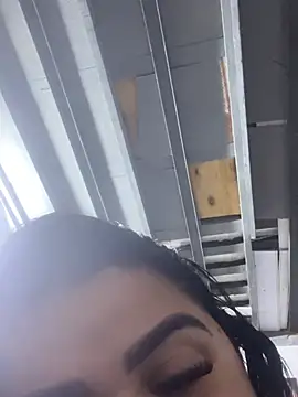 Snapshot of MorenaCariok chatting on April 2026 09:51:02 AM MorenaCariok online show from April 2026 09:51:02 AM