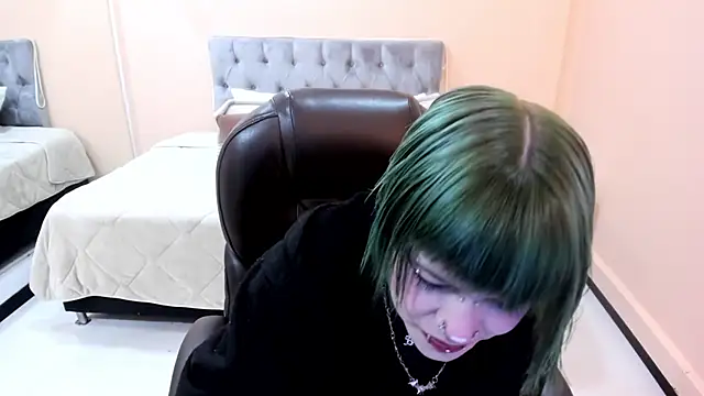 Snapshot of Bela_Craxkerr chatting on February 2026 12:48:02 PM Bela Craxkerr online show from February 2026 12:48:02 PM