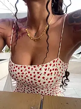 LizStorm  online show from June 2026 12:08:01 PM