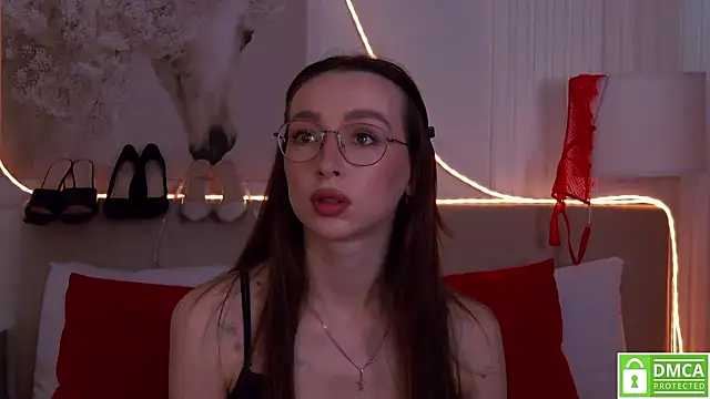 Emily Simon online show from February 2026 05:36:01 AM