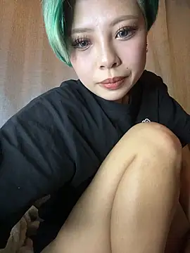 BADBITCHISAKI online show from April 2026 11:19:01 AM