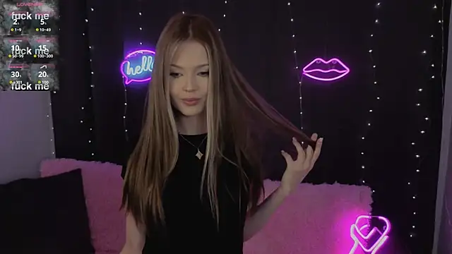 ElsaDivine online show from August 2026 05:55:02 PM