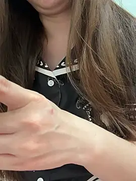 Donna9696 online show from April 2026 01:53:01 PM