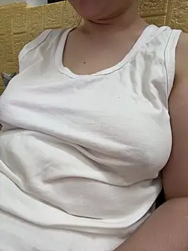 Donna9696 online show from April 2026 01:34:02 PM