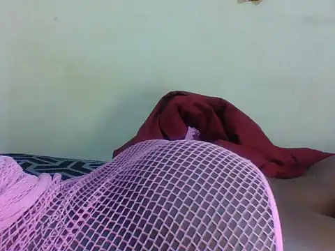 Snapshot of Ucliu113 chatting on February 2026 10:05:02 PM Ucliu113 online show from February 2026 10:05:02 PM