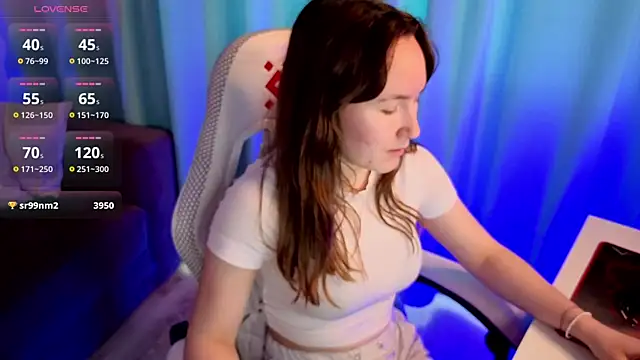 Snapshot of SindieStorm chatting on April 2026 06:30:01 AM SindieStorm online show from April 2026 06:30:01 AM