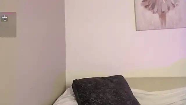 chloe peach  online show from March 2026 01:00:02 PM