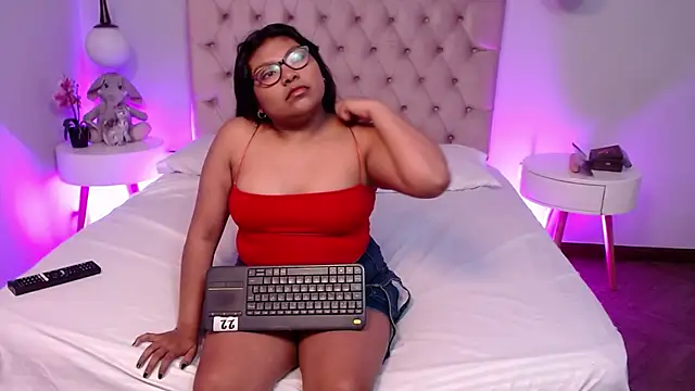 Snapshot of Kiri_Black_ chatting on January 2026 03:22:02 AM Kiri Black online show from January 2026 03:22:02 AM