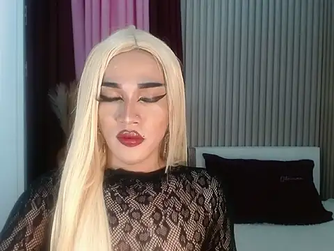 Kendalllust online show from June 2026 01:35:02 PM