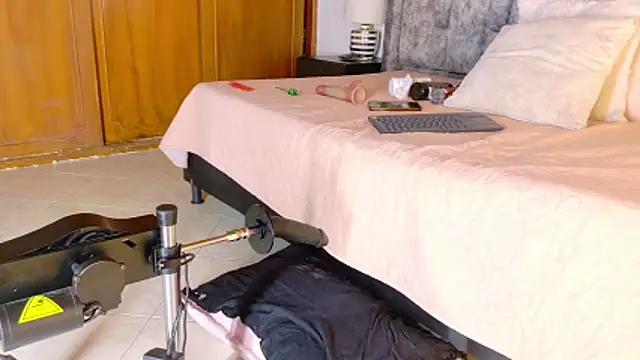 samirths boy  online show from April 2026 07:14:01 PM