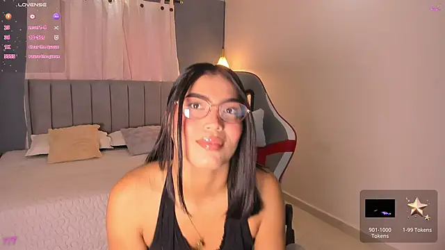valentina Noa online show from June 2026 01:26:01 PM
