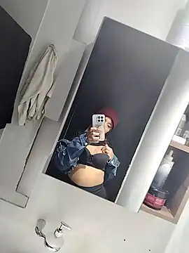 Small-lulu online show from January 2026 12:26:01 AM