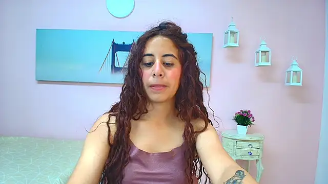 Snapshot of scarlett_clyde chatting on June 2026 12:44:02 PM scarlett clyde online show from June 2026 12:44:02 PM