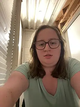 lucycomestrue online show from July 2026 03:23:01 AM