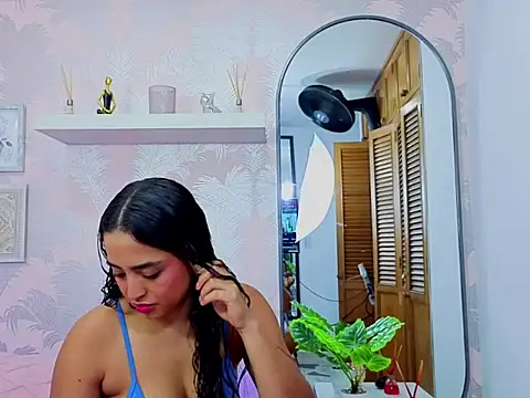 Emma Thompssonn online show from February 2026 12:04:02 PM