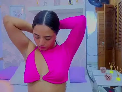 Emma Thompssonn online show from March 2026 12:01:02 PM