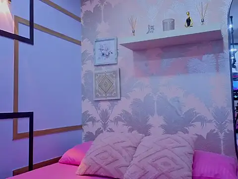 Emma Thompssonn online show from March 2026 12:00:02 PM