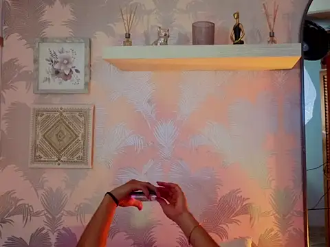 Emma Thompssonn online show from April 2026 11:59:01 AM