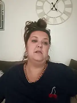 Nova-iswiserx online show from April 2026 04:01:02 PM