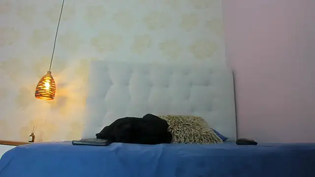 Snapshot of HANA_RUSSO chatting on March 2026 12:24:02 PM HANA RUSSO online show from March 2026 12:24:02 PM