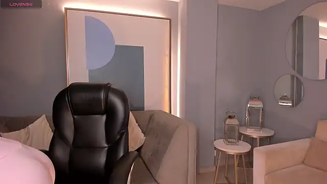 Snapshot of BellaThompsonX chatting on February 2026 11:36:02 PM BellaThompsonX online show from February 2026 11:36:02 PM