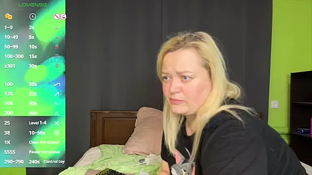 Snapshot of LisaWiliams chatting on March 2026 02:24:02 PM LisaWiliams online show from March 2026 02:24:02 PM