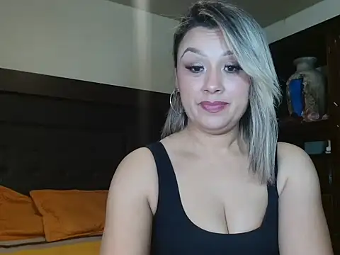 aitanalove  online show from February 2026 01:32:01 AM