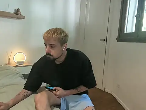 RojerKach online show from January 2026 06:56:02 PM