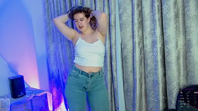 Snapshot of LilianBliss chatting on February 2026 09:42:01 PM LilianBliss online show from February 2026 09:42:01 PM