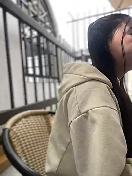 AuroraJohns Pink online show from February 2026 05:33:01 PM