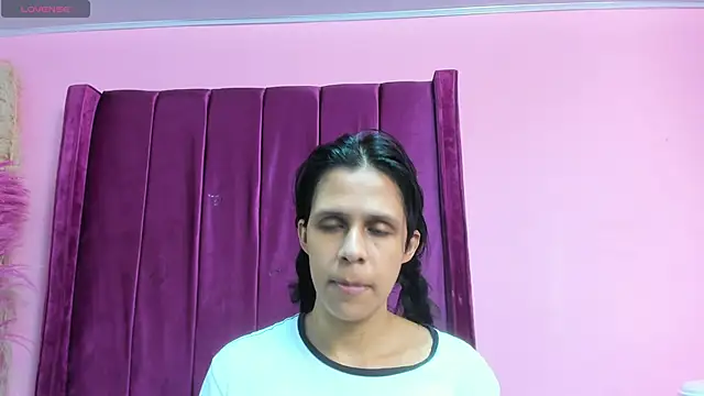 mitzukywinteer online show from April 2026 10:01:02 PM