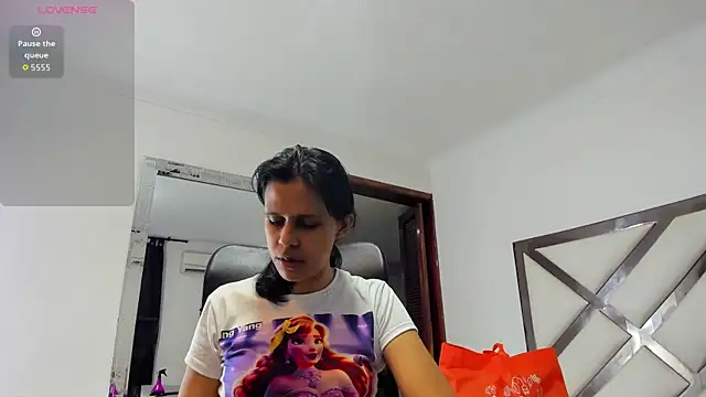 Snapshot of mitzukywinteer chatting on May 2026 09:01:01 PM mitzukywinteer online show from May 2026 09:01:01 PM