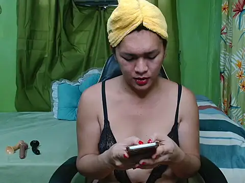 Snapshot of urslutscarlet chatting on March 2026 08:17:01 AM urslutscarlet online show from March 2026 08:17:01 AM