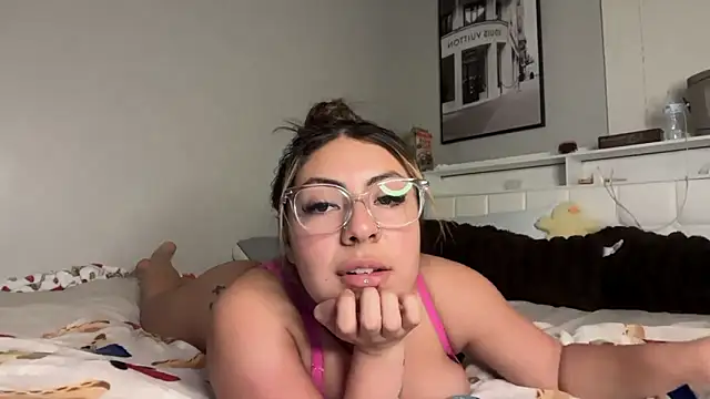 Lalaaxo online show from March 2026 03:56:02 AM