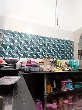 Hot-Tinaa online show from March 2026 06:40:02 AM