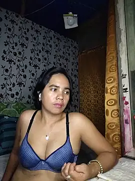 Snapshot of LoveSammantha24xxx chatting on May 2026 05:49:01 AM LoveSammantha24xxx online show from May 2026 05:49:01 AM