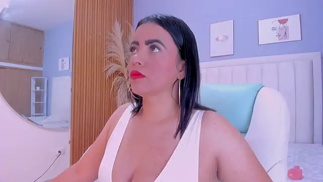 Snapshot of helen_jonesx chatting on February 2026 12:10:02 PM helen jonesx online show from February 2026 12:10:02 PM