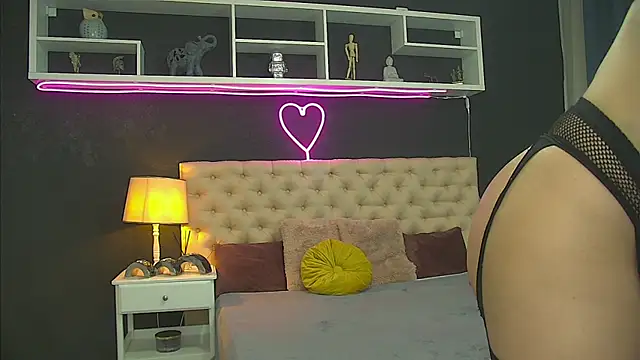 TaniaKaverina online show from May 2026 06:21:02 AM