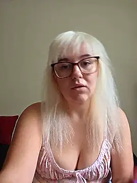 Ashlovescannabis online show from July 2026 12:42:02 PM
