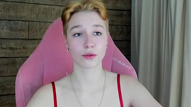 Snapshot of AgataGate chatting on February 2026 05:22:02 AM AgataGate online show from February 2026 05:22:02 AM