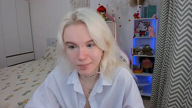 Mia WaterFall online show from February 2026 03:46:02 AM