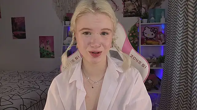 Snapshot of Mia_WaterFall chatting on June 2026 03:19:02 AM Mia WaterFall online show from June 2026 03:19:02 AM