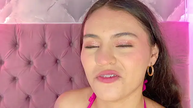 Snapshot of Gabby-Sweet chatting on June 2026 12:22:01 PM Gabby-Sweet online show from June 2026 12:22:01 PM