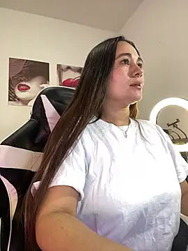 Snapshot of saray_mendozaa chatting on June 2026 08:01:01 PM saray mendozaa online show from June 2026 08:01:01 PM