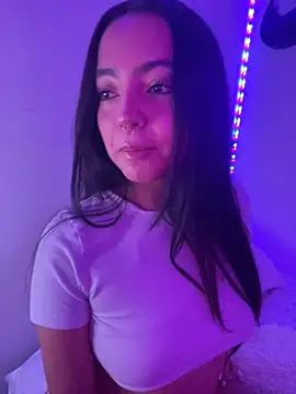 Snapshot of laraa_rous chatting on February 2026 01:22:02 AM laraa rous online show from February 2026 01:22:02 AM