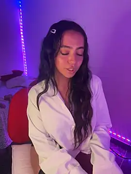 Snapshot of laraa_rous chatting on February 2026 11:38:01 PM laraa rous online show from February 2026 11:38:01 PM